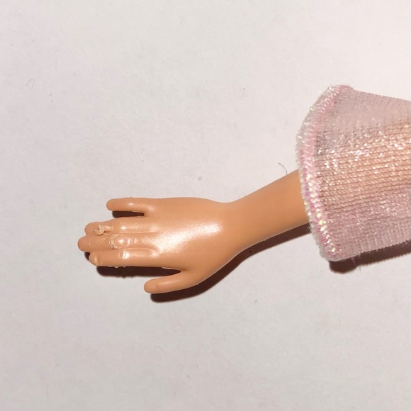 2004 Barbie The Fairytale Collection - Rapunzel Doll Mattel #B5826 - Picture 5 of 11